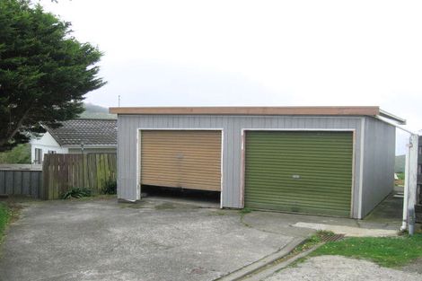 Photo of property in 58b Baylands Drive, Newlands, Wellington, 6037