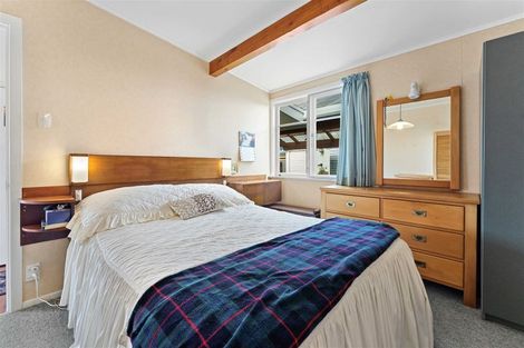 Photo of property in 6 William Street, Waikanae Beach, Waikanae, 5036