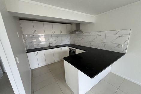 Photo of property in 22 Goodwood Drive, Goodwood Heights, Auckland, 2105