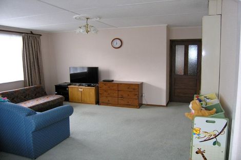 Photo of property in 27 Atiawa Crescent, Waiwhetu, Lower Hutt, 5010