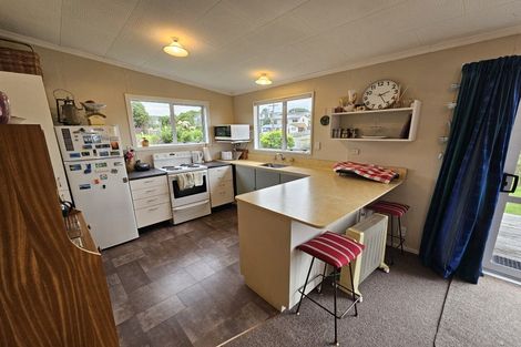 Photo of property in 1 Ngaio Street, Kaka Point, 9271