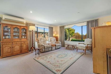 Photo of property in 15 Norfolk Drive, Cambridge, 3434