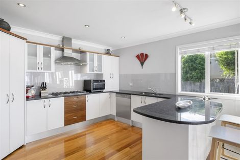 Photo of property in 23 Shelly Beach Parade, Cockle Bay, Auckland, 2014
