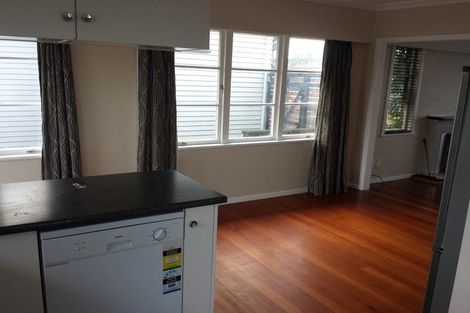 Photo of property in 12 Forest Lake Road, Forest Lake, Hamilton, 3200