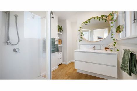 Photo of property in 24 Derrett Place, Saint Martins, Christchurch, 8022