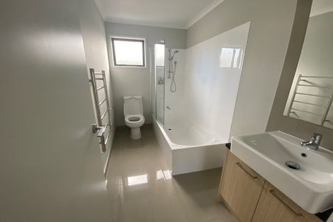 Photo of property in 8 Lane Cameron Place, Flat Bush, Auckland, 2019