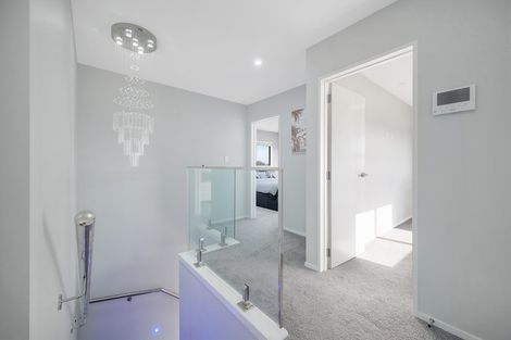 Photo of property in 20 Survila Street, Takanini, 2110