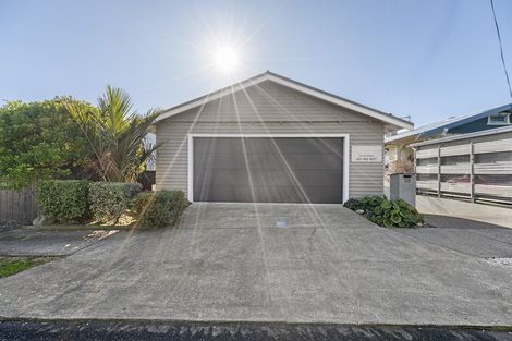 Photo of property in 59 Gilbert Street, New Plymouth, 4310