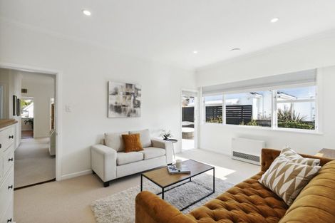 Photo of property in 8 Bristow Place, Karori, Wellington, 6012