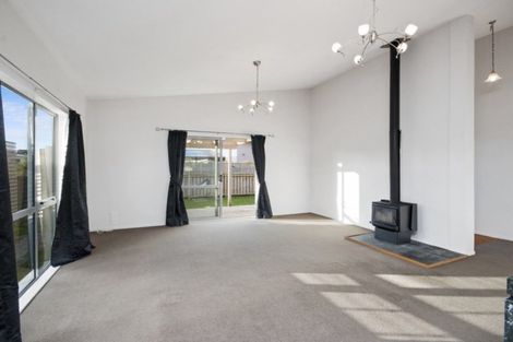 Photo of property in 16 Notre Dame Court, Pukekohe, 2120