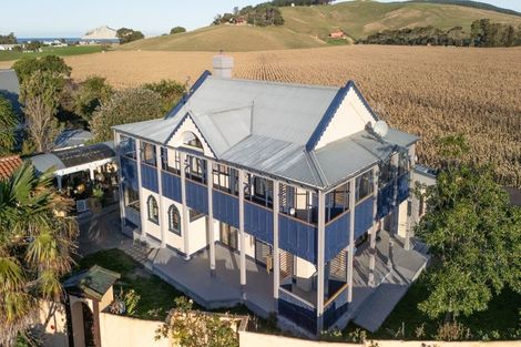 Photo of property in 37 Gillies Crescent, Waimarama, Havelock North, 4294