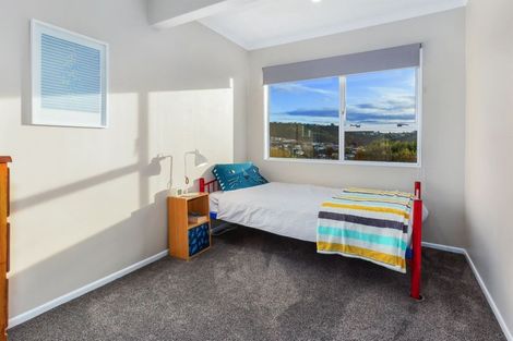 Photo of property in 76 Mercury Way, Whitby, Porirua, 5024