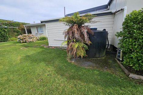 Photo of property in 1 Ngaio Street, Kaka Point, 9271