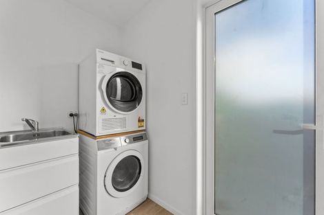 Photo of property in 6 Te Moau Avenue, Parakai, 0830