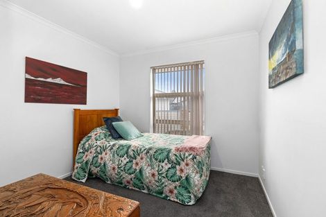 Photo of property in 2 Cataldo Mews, Avalon, Lower Hutt, 5011