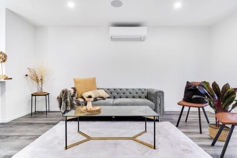 Photo of property in 2/7 Gambare Place, Wattle Downs, Auckland, 2103