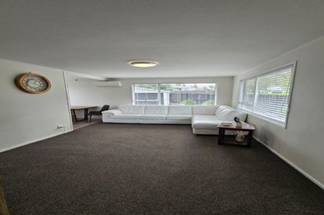 Photo of property in 30 Hyperion Drive, Randwick Park, Auckland, 2105