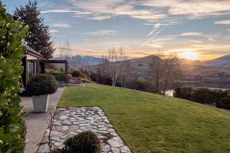 Photo of property in 12 Alfred Duncan Drive, Lake Hayes, Queenstown, 9371