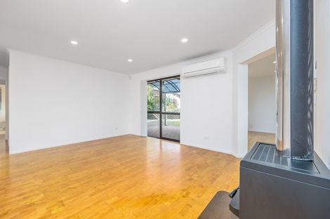 Photo of property in 1 San Diego Court, Henderson, Auckland, 0612