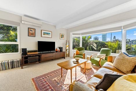 Photo of property in 1/1 Park Avenue, Takapuna, Auckland, 0622
