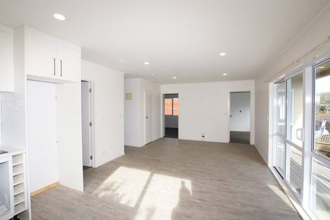 Photo of property in 306 Sunset Road, Windsor Park, Auckland, 0632