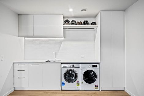 Photo of property in 13 Saint Remy Lane, Redcliffs, Christchurch, 8081