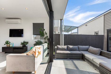 Photo of property in 14 Kotuku Lane, Hobsonville, Auckland, 0616