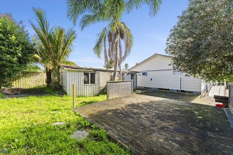 Photo of property in 35 Wickman Way, Mangere East, Auckland, 2024