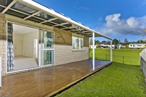 Photo of property in 16 Jezero Drive, Massey, Auckland, 0614