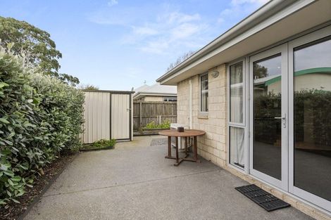 Photo of property in 2/194 Waimairi Road, Ilam, Christchurch, 8041