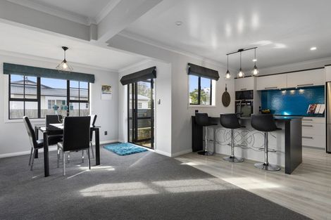 Photo of property in 173 Taylor Street, Cambridge, 3434