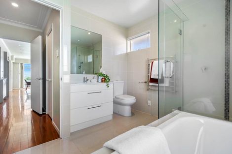 Photo of property in 342 Te Atatu Road, Te Atatu South, Auckland, 0610