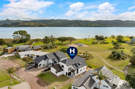 Photo of property in 10 Ajax Head, Pauanui, Hikuai, 3579