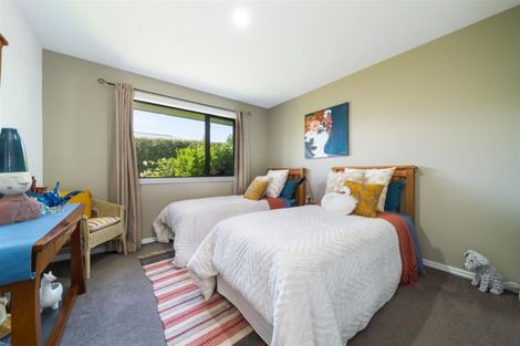 Photo of property in 1 Manorburn Place, Lake Hayes, Queenstown, 9304