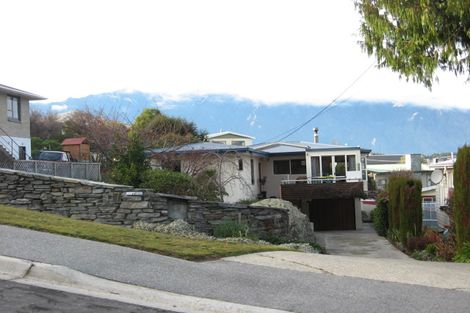 Photo of property in 7 Suburb Street, Queenstown, 9300