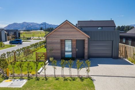 Photo of property in 36 Obelisk Street, Wanaka, 9305