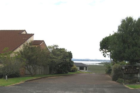 Photo of property in 21 Renoir Street, West Harbour, Auckland, 0618