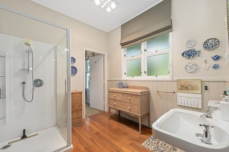 Photo of property in 48 Paraekaretu Street, Hunterville, 4730