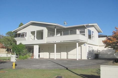 Photo of property in 10 Terrylyn Drive, Hillcrest, Auckland, 0627