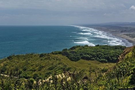 Photo of property in 43 Waitea Road, Muriwai, Waimauku, 0881