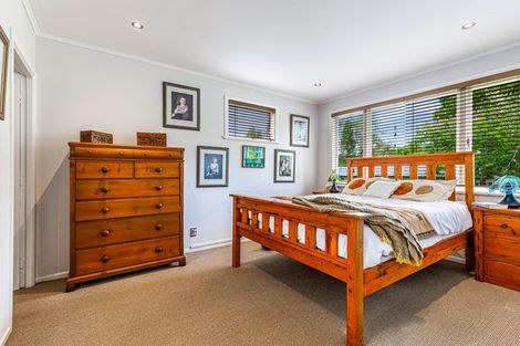 Photo of property in 42 Konini Road, Titirangi, Auckland, 0604