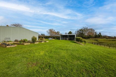 Photo of property in 56 Flint Road W, Stratford, 4332