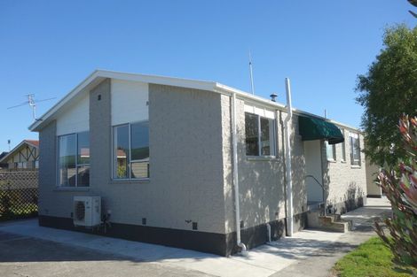 Photo of property in 2/5 Helanca Avenue, Wainoni, Christchurch, 8061