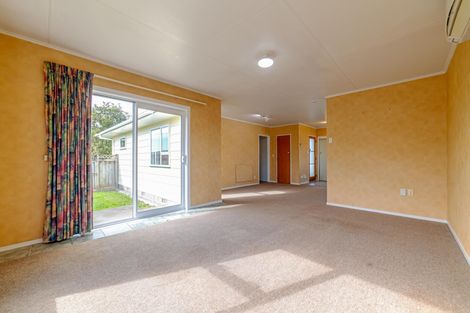 Photo of property in 18 Acacia Street, Kelvin Grove, Palmerston North, 4414