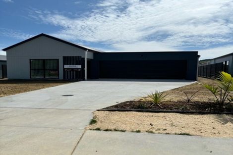 Photo of property in 29 Mataikokako Loop, Kawakawa Bay, 2585