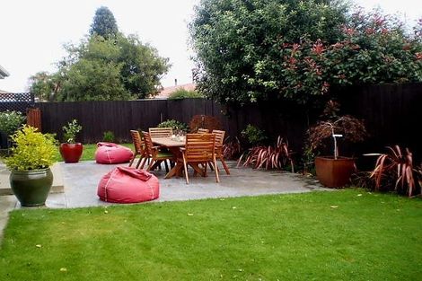 Photo of property in 2/5 Gibbs Place, Halswell, Christchurch, 8025