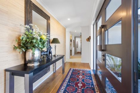 Photo of property in 1 Tupare Place, Highlands Park, New Plymouth, 4312