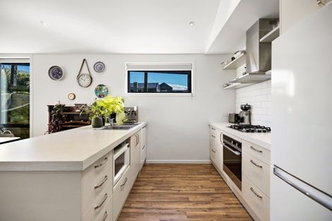 Photo of property in 2 Huxley Place, Lake Hayes, Queenstown, 9304