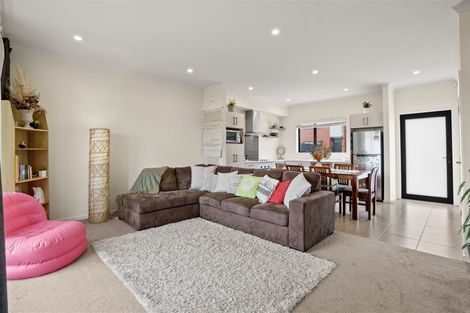 Photo of property in 6 Fermi Lane, Papakura, 2110