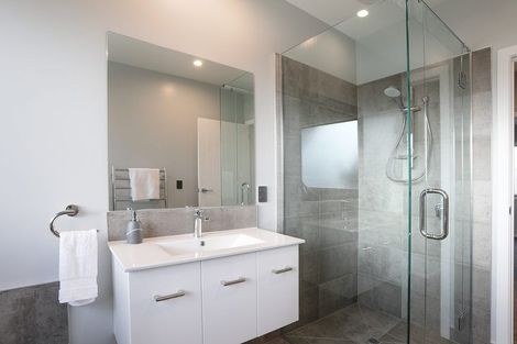 Photo of property in 4 Kapokapowai Street, Raglan, 3225